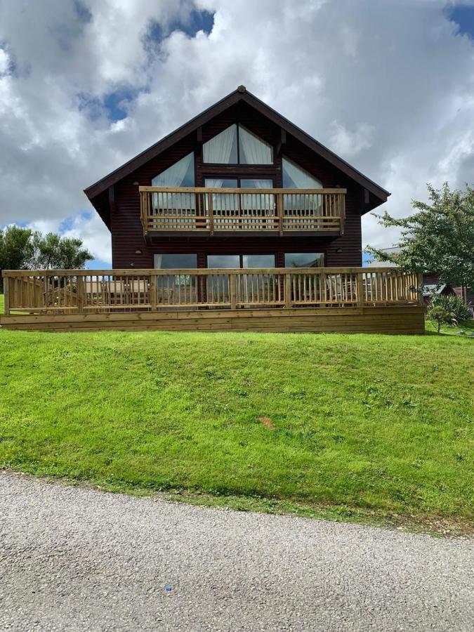 Retallack Resort 4 Bedroom Lodge - Hot Tub For Hire On Request -Pool & Spa Падстоу Екстериор снимка